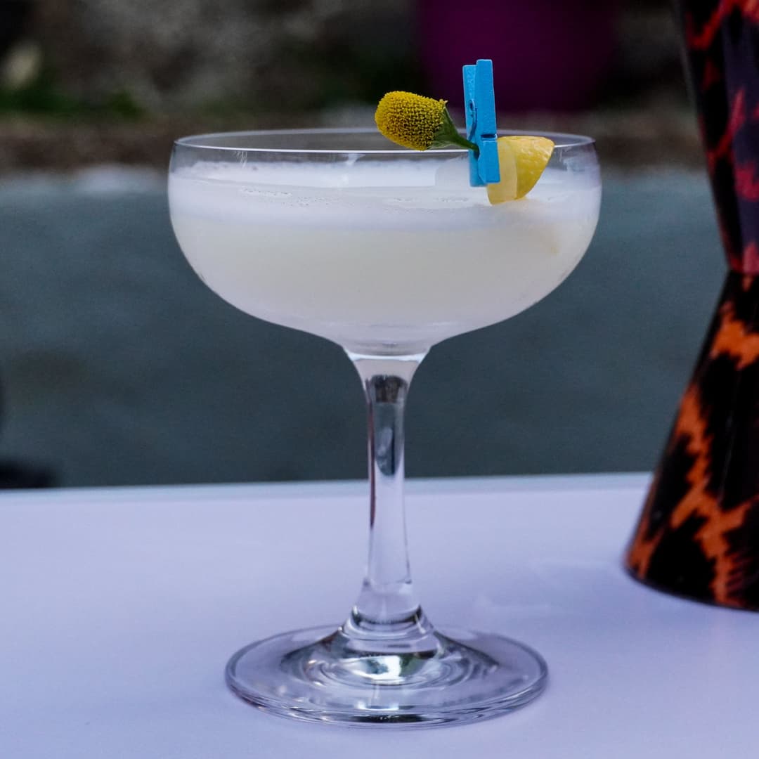 Buzz Button Cocktail - White Lady